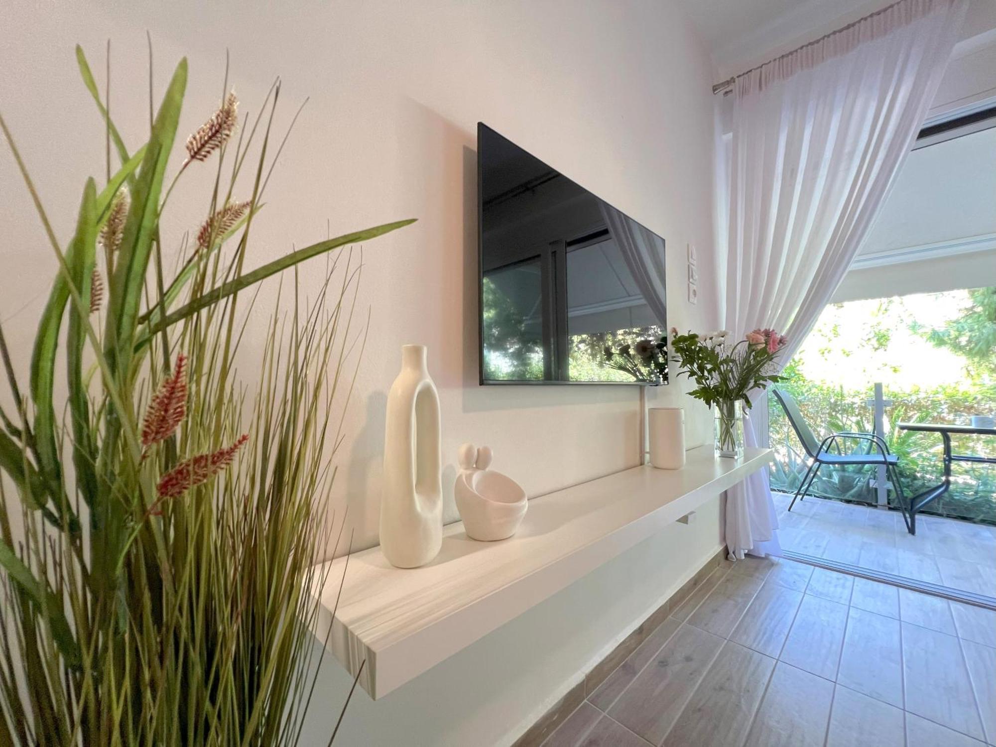 Emerald Apartment *